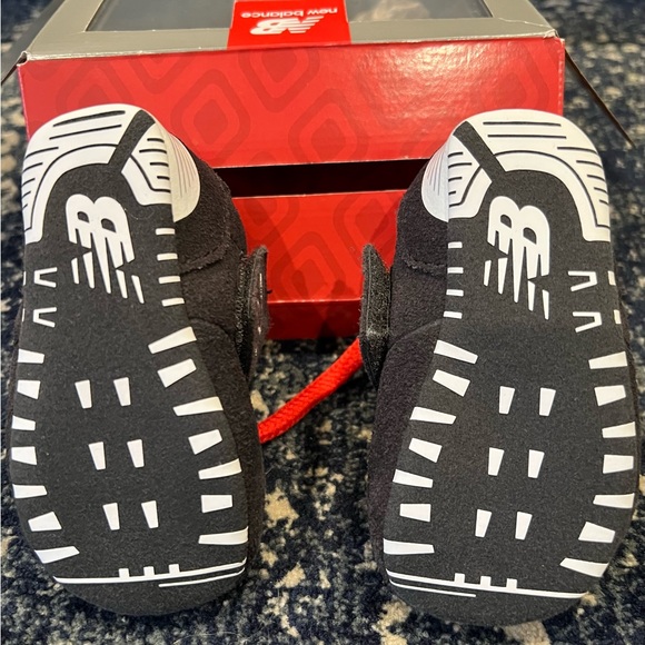 NWT New Balance 574 baby crib sneaker- 3M (6-9 months) - Picture 7 of 11